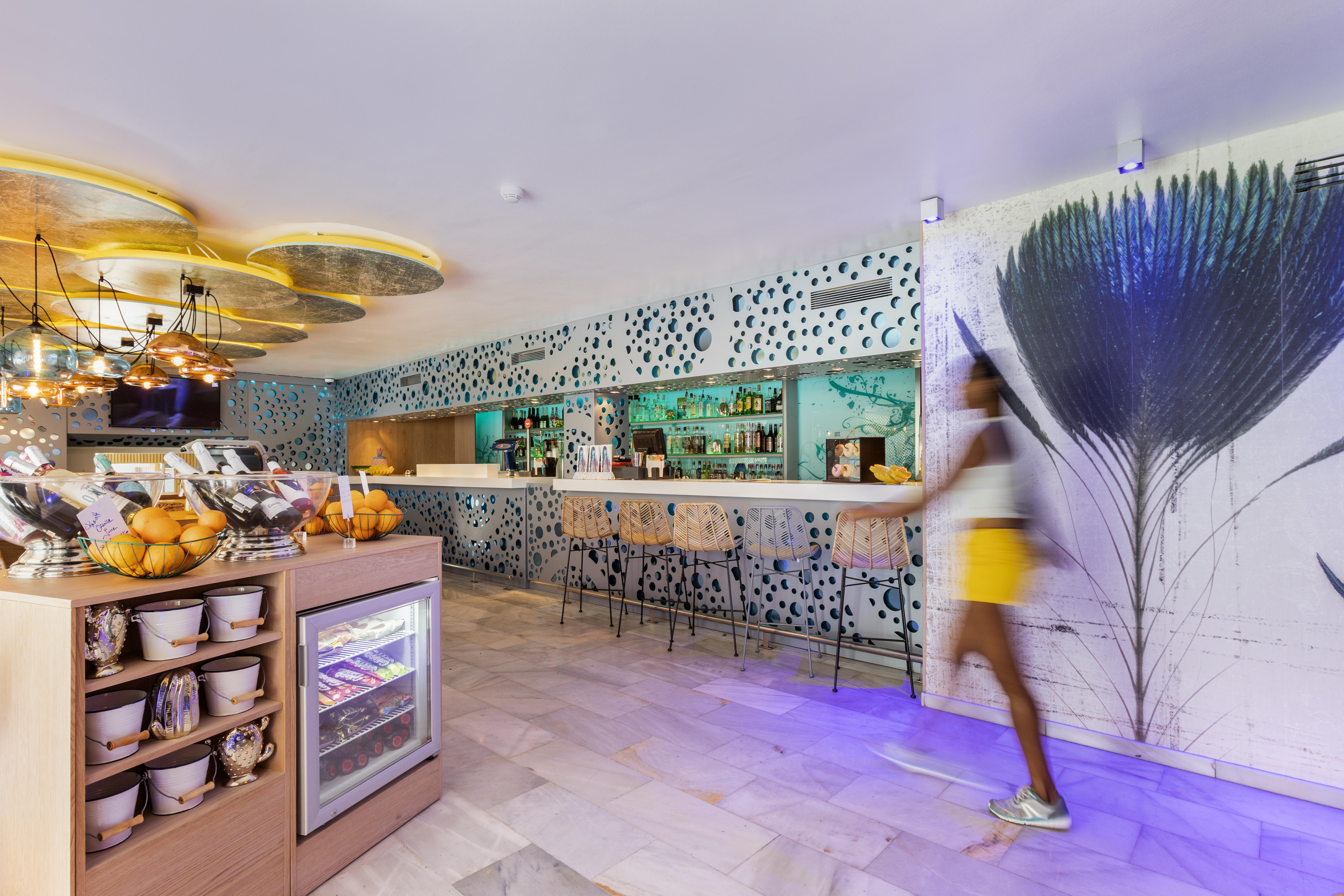 Sotavento Club Apartments - Adults Only Magaluf  Kültér fotó